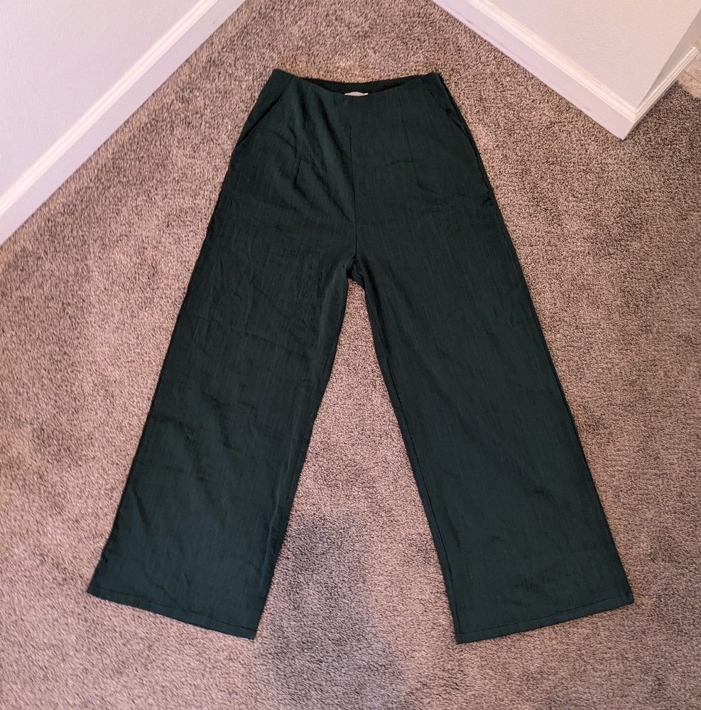 Elegant Green Wide-Leg Pants